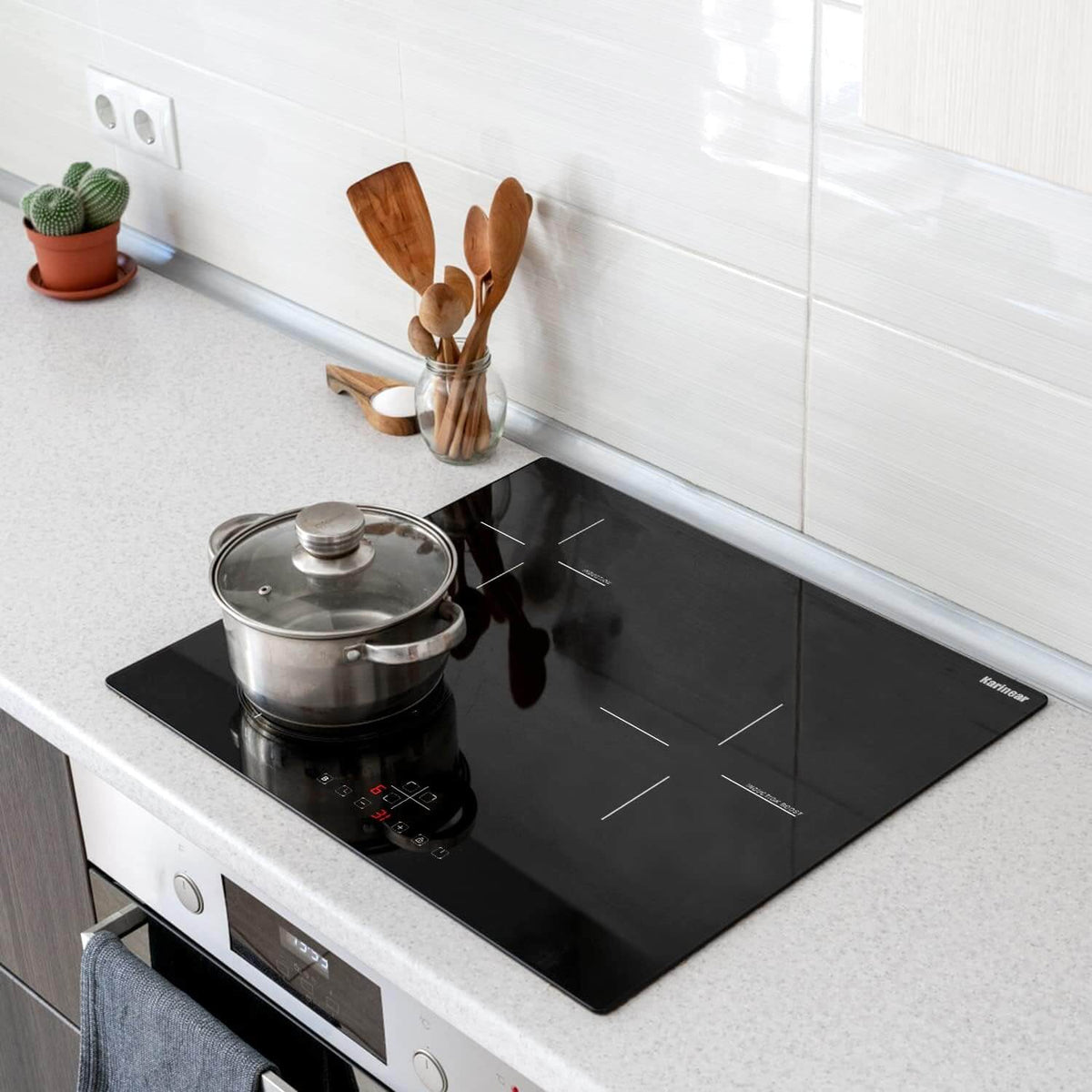 Karinear induction hob 60 cm Built-in 3-zone electric hob with touch control and boost function, black glass, hardwired, no plug included